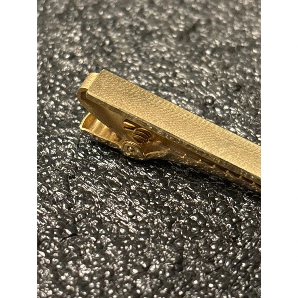 Gold Tone wood grain Textured Tie Clip Bar with diamond‎ Accents Mens Jewelry